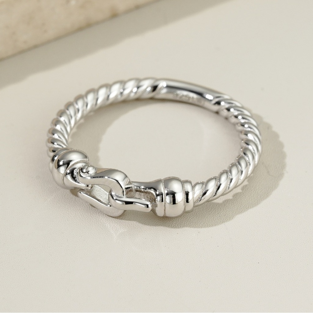 Sterling Silver Cable Ring / Petite Buckle Ring
Sterling Silver - Picture 3 of 6